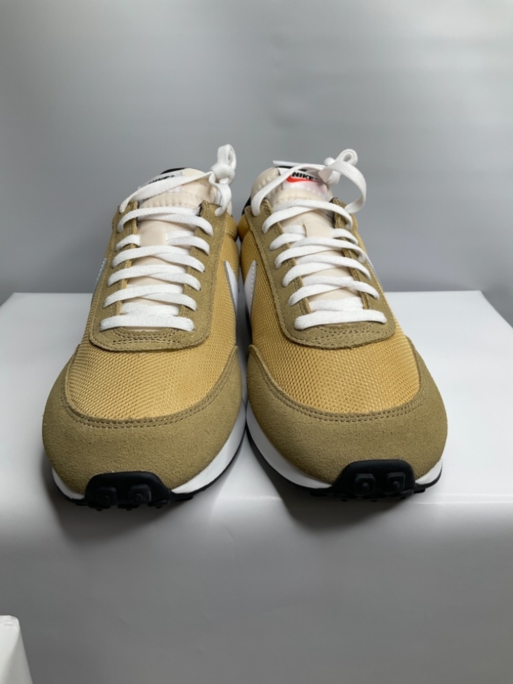 Nike Air Tailwind 79 men’s US10 Suede Parachute Beige/White Athletic Shoes - Picture 5 of 7